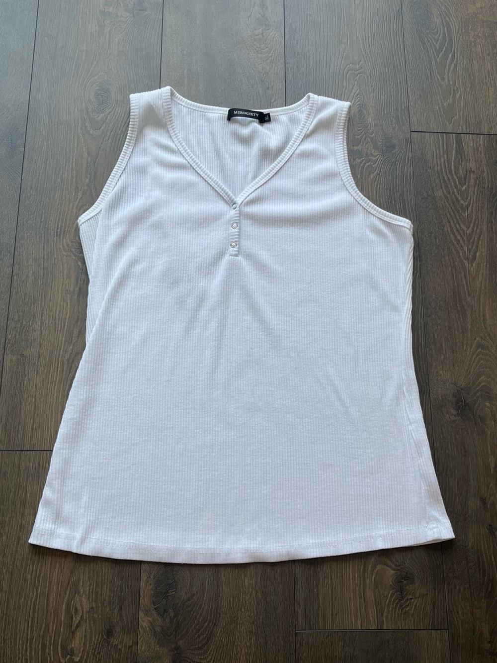 NWOT Merokeety Henley Tank Top